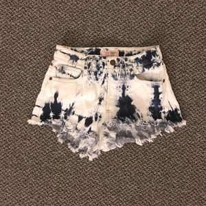GUESS washed jean shorts